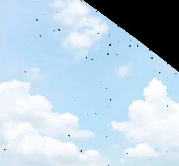 Chuva Cai Continuamente Telhado — Fotografia de Stock