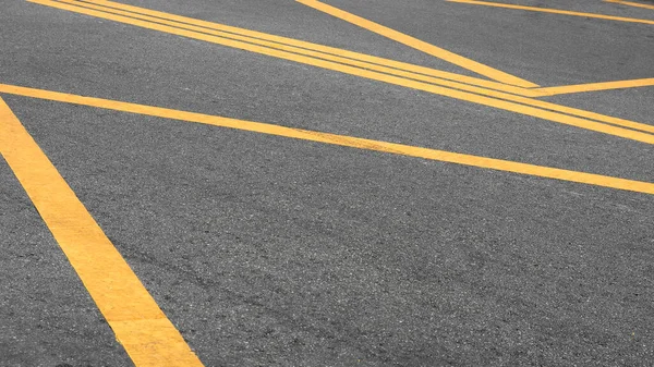 Linha Pintada Amarelo Abstrato Estrada Asfalto Fundo — Fotografia de Stock