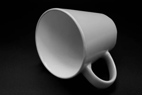 Серая Керамическая Чашка Черном Фоне — стоковое фото