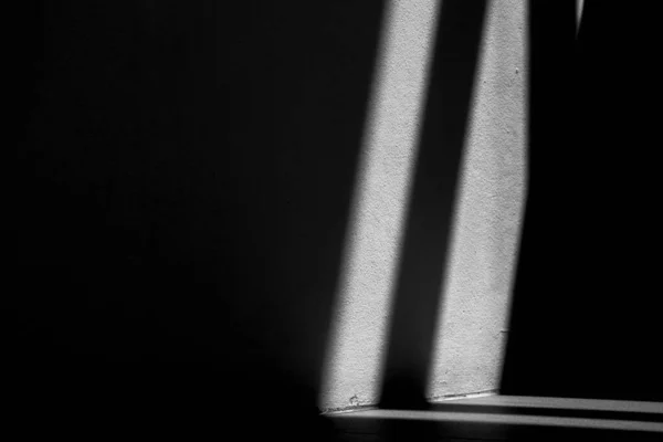 Fundo Abstrato Uma Parede Branca Com Sombras Janela Monocromático — Fotografia de Stock