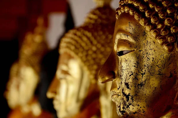Estátua Buda Dourada Ásia — Fotografia de Stock