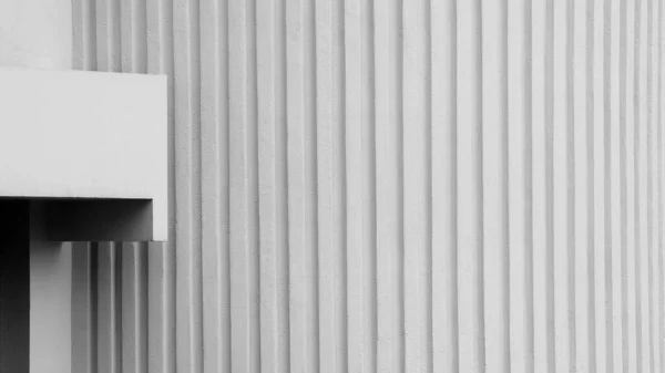 Линия Низкорельефной Скульптуры Белой Бетонной Стене — стоковое фото