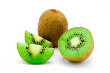 kivi beyaz arkaplanda izole edildi