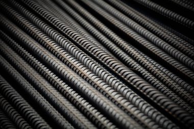 yığınla çelik çubuk