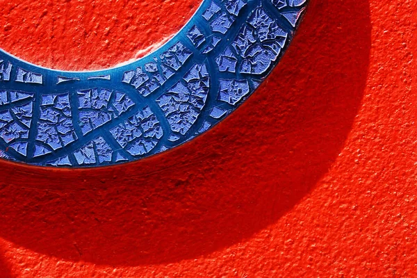 Struttura Plastica Blu Crack Muro Cemento Rosso — Foto Stock