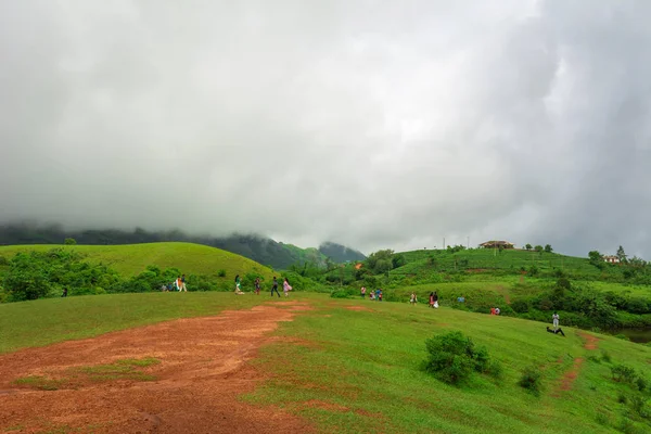 Bella vista mattutina di Vagamon Prati e cielo — Foto Stock