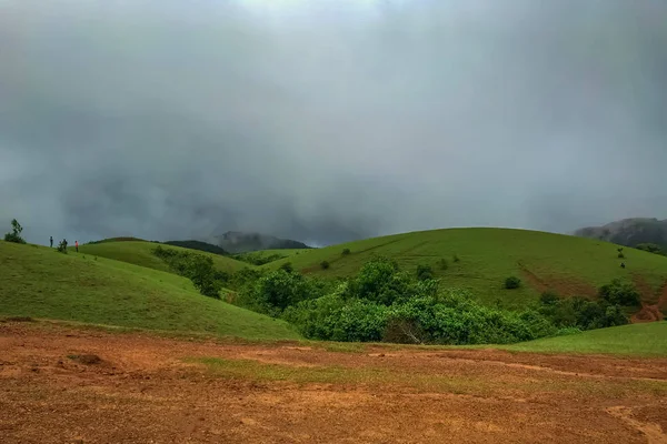 Beautiful morning view of Vagamon Meadows and sky — Stock Photo, Image