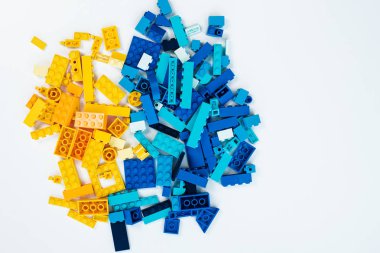 Moskova, Rusya - 24 Eylül 2019: Lego blokları - plastik inşaat oyuncak