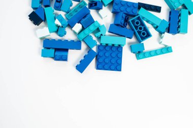 Moskova, Rusya - 24 Eylül 2019: Lego blokları - plastik inşaat oyuncak