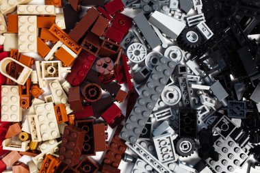 Moskova, Rusya - 24 Eylül 2019: Lego blokları - plastik inşaat oyuncak