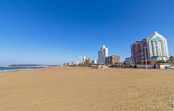 Side View Tall Buildings Distance Durban Beach Front Sand Ocean — Stock Photo, Image