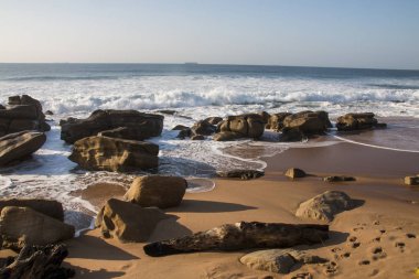 Durban Shoreline Üzerinde Kayalar Üzerinde Dalgalar Breaking