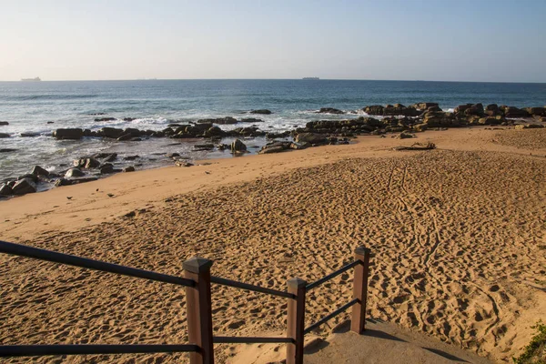 Escadas que levam a Rocky Beach — Fotografia de Stock