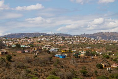 Yamaç Üzerinde Dağınık Gayri Resmi Konut