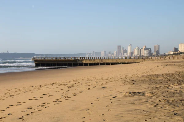 Fotspår i stranden Sand i Durban Sydafrika — Stockfoto