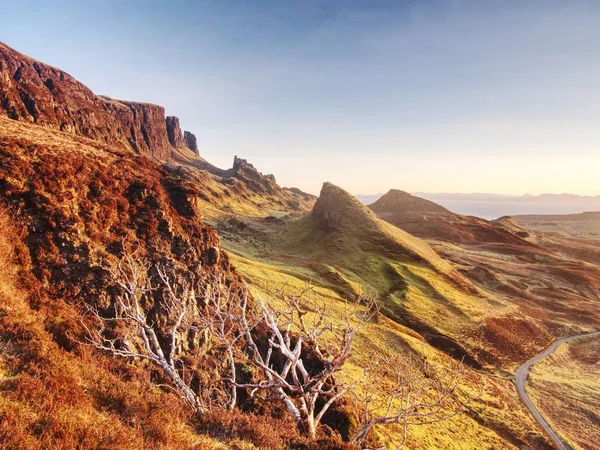 Západ Slunce Hory Quiraing Dramatickou Oblohu Skotské Vysočině Isle Skye — Stock fotografie