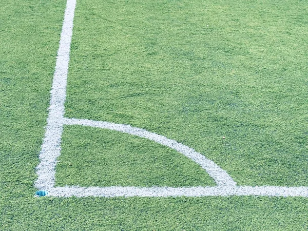 Kunstrasen Mit Weißem Streifen Des Fußballfeldes Weiße Linie Auf Grünem — Stockfoto