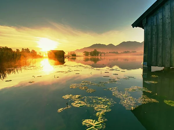 Old Wooden Dock Houses Lake Typical Wooden Pier Walchensee Bavaria — Stock Photo, Image