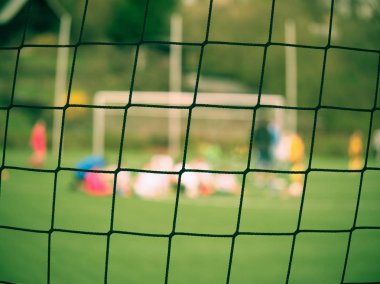 Kıvrık futbol ağlar futbol futbol net asmak. Futbol oyun içinde belgili tanımlık geçmiş üzerinde çim