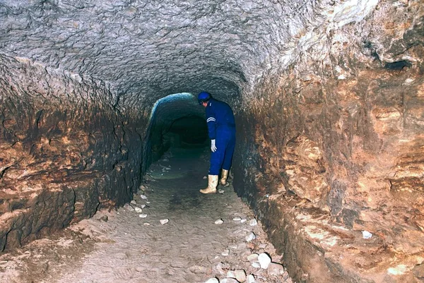 Entrada Los Pasajes Subterráneos Construidos Por Hombre Para Defensa Fondo — Foto de Stock