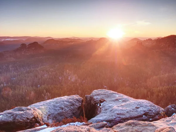 Vista Mañana Sobre Formación Arenisca Valle Brumoso Fantástico Amanecer Ensueño — Foto de Stock