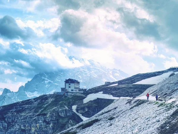 Dolomites Italy May 2018 Refugio Auronzo Alpine Hut 2333M Dolomites — Stock Photo, Image