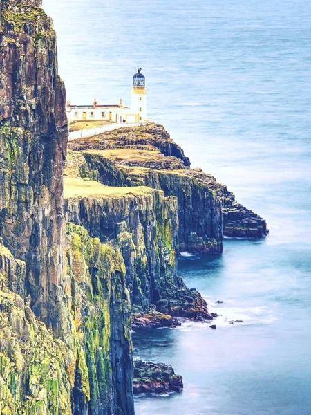 Neist Punkt Halvön Med Fyr Turistmål Isle Skye Skottland Skummande — Stockfoto
