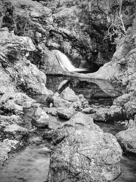 Více Vodopády Řece Křehký Mnoha Chladné Plochy Černobílé Fotografie — Stock fotografie