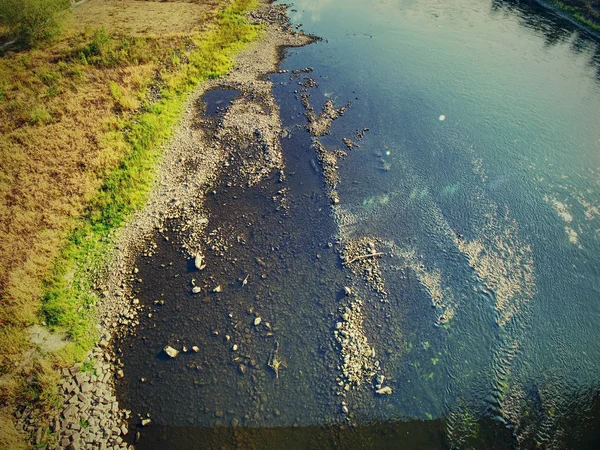 極端な猛暑夏 2018 水から大きなヨーロッパ川 Elbe 人間の行動の結果 — ストック写真