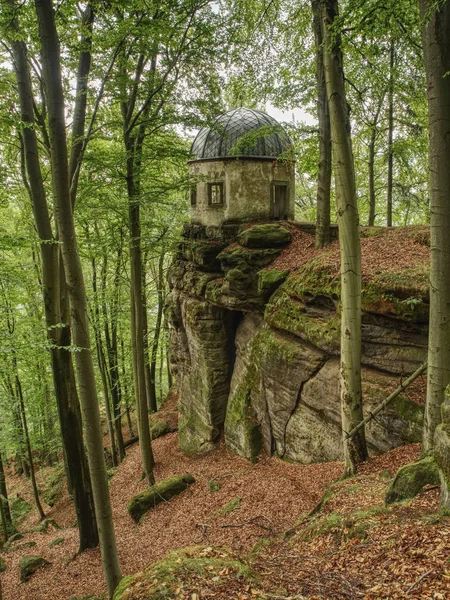 Historical Gazebo Reneval Cupola Roof Stands Sandstone Rock Park Fresh — Stock Photo, Image