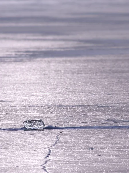 Buntes Eisstück Der Abendlichen Polarsonne Abstrakte Eisige Natur Hintergrund — Stockfoto