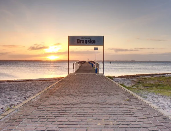 Alba Sul Molo Della Spiaggia Dranske Sull Isola Ruegen Germania — Foto Stock