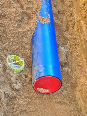 Şehir su sistemi içine derleme için Plastik tüpler hazır. Leakness veya kaza onarma.