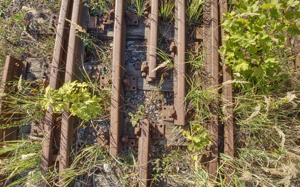 Vieux Rail Abandonné Boulon Chemin Fer Détail Ferroviaire Rouillé Traverses — Photo