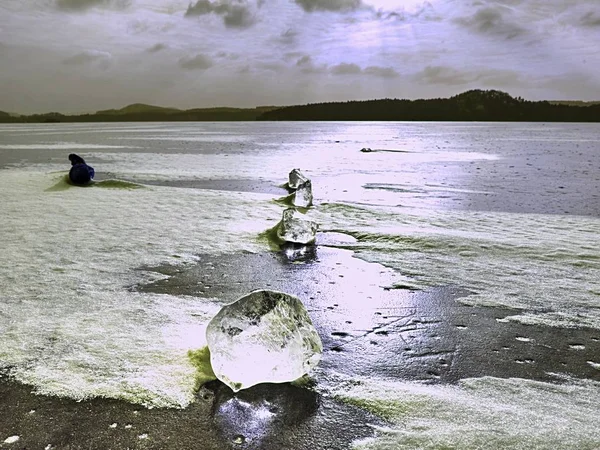 Rompere Ghiaccio Nella Natura Pura Vista Sul Lago Acqua Ghiacciata — Foto Stock