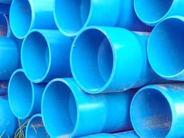 Plastik borular yerel su transit yenilenmesi için hazır paket. Onarma işlemi içecek su kaynağını bağlayın.