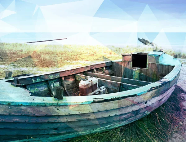 Halászbástya Hajó Homok Dűne Horizon Tengerrel Háttérben Csípő Szűrő — Stock Fotó
