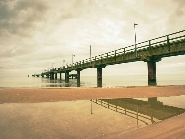 Stimmungsvoller Farbenfroher Sonnenuntergang Einer Berühmten Seebrücke Ostseebad — Stockfoto