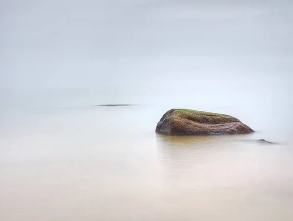 Stoune Stoune Arrotondato Bastone Acque Poco Profonde Della Baia Passeggiata — Foto Stock