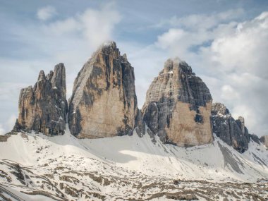 Alp Tre Cime di Lavaredo Masifi muhteşem manzarası. Konumu Milli Parkı, Dolomiti South Tyrol, İtalya, Europe.