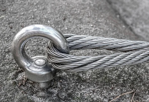 Srew Steel Rope Anchored Rocky Wall Difficult Way Exposed Ridge — Stock Photo, Image