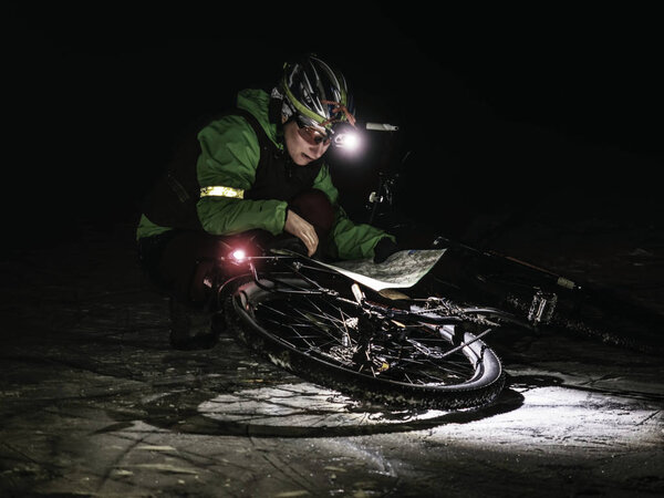 Экстремально ориентирующийся велопробег. Велосипедист
