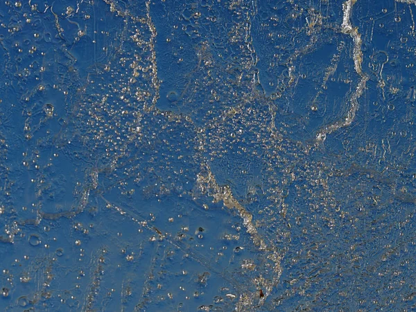 뜨거운 태양으로 하늘에 대 한 얼음. 얇은 빙산의 용 해 — 스톡 사진