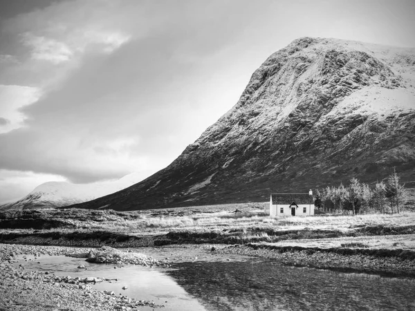 Maison de base des alpinistes à Glencoe Mountain, Écosse . — Photo