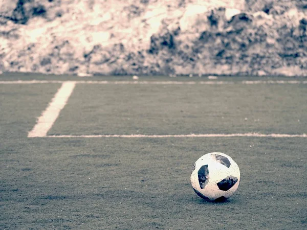 Opleiding Voetbalveld Met Sneeuw Zijlijn Winterseizoen — Stockfoto