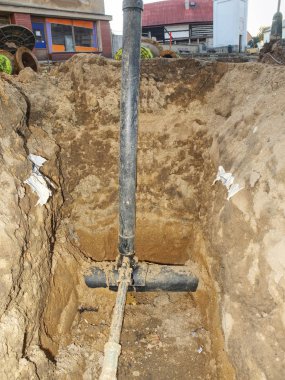 İçilebilir su boruları kontrol valfi ile yükleme