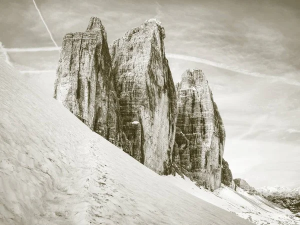 Yüksek Dağlar Öldürme Güzellik Bahar Tur Ünlü Alps Aralıktaki Yürüyüş — Stok fotoğraf