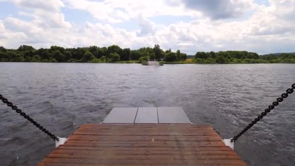 Verzending Veerboot Schip Met Open Helling Lege Auto Dek Houten — Stockvideo