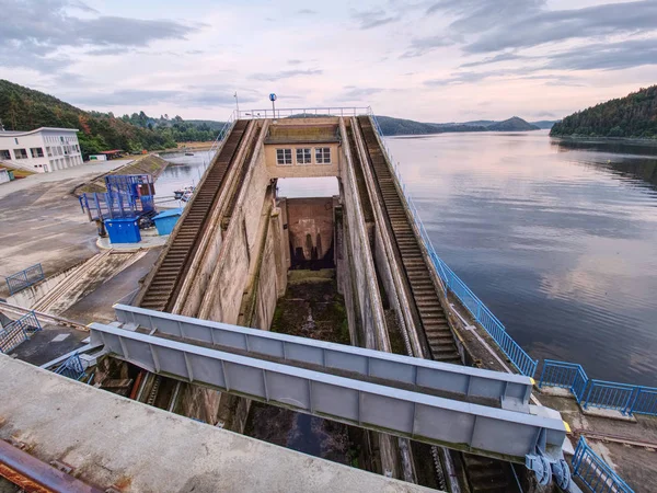 Detail concrete parts of Orlik dam building, Czech republic — Stock Photo, Image