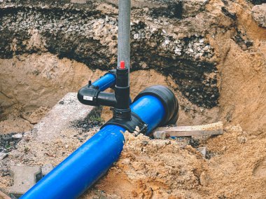 Su teslimatı için PVC tüpleri. 250 mm 'lik su borularını iç.